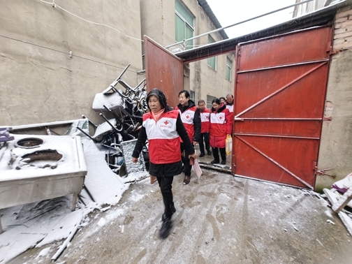 淮南市红十字会积极应对低温雨雪冰冻灾害18