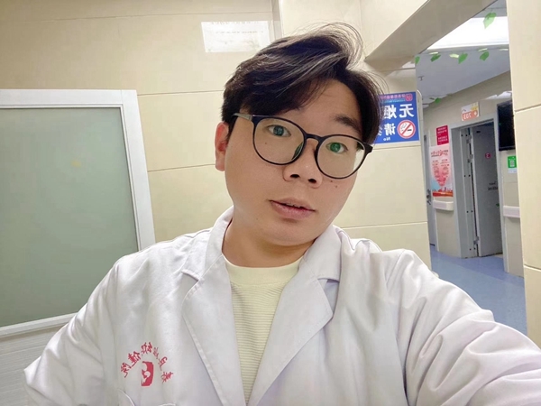 白衣丹心护生命4