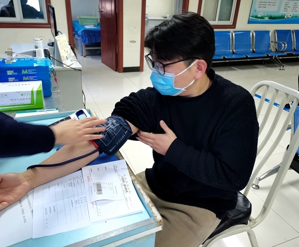 白衣丹心护生命6