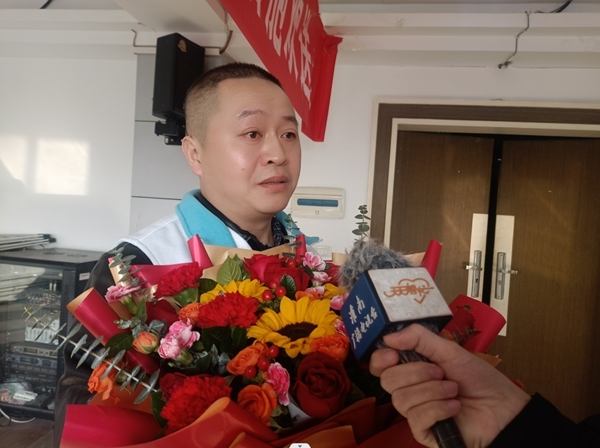 淮南第68例造血干细胞捐献者杨辉启程赴捐10