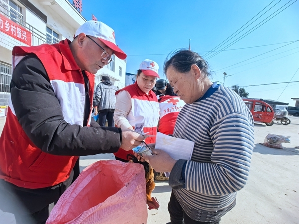 “爱心鸡”再度激情热销25