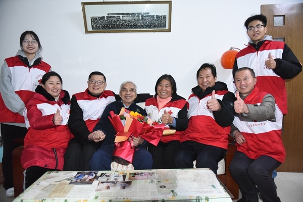 冰雪严寒送温暖 淮南市红十字会“博爱送万家”侧记53