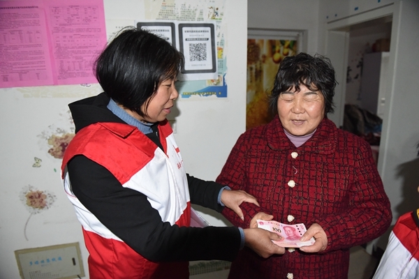 冰雪严寒送温暖 淮南市红十字会“博爱送万家”侧记62