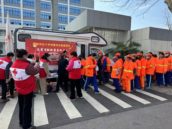 冰雪严寒中2000份爱心粥温暖一座城20