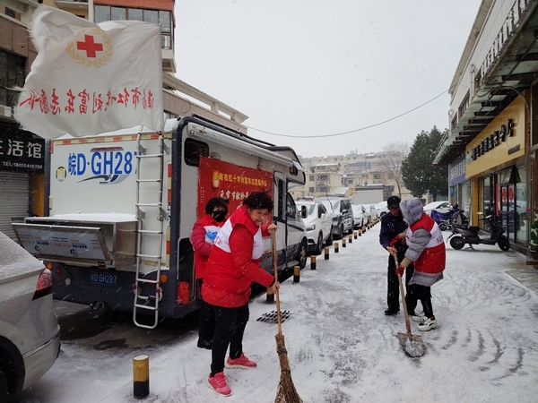 冰雪严寒中2000份爱心粥温暖一座城38