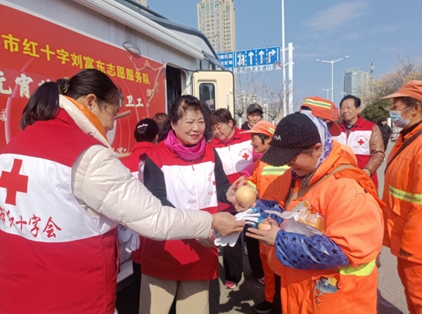 冰雪严寒中2000份爱心粥温暖一座城27