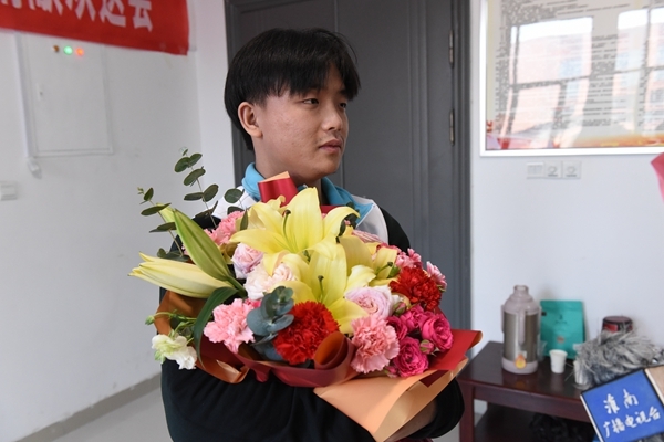 600棒，第二次，捐献出发！9