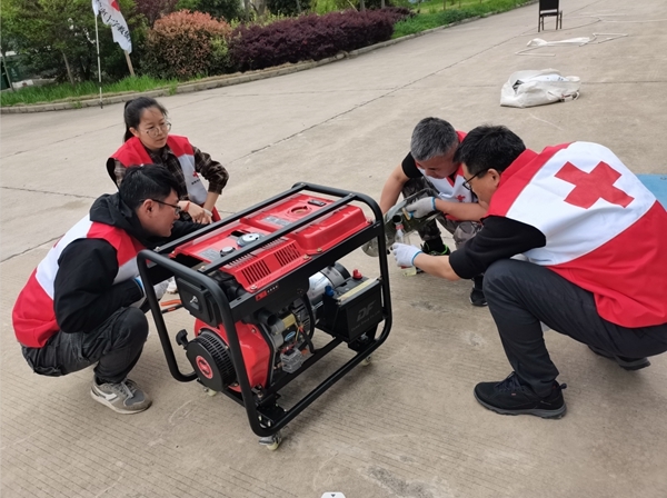 淮南市红十字救援队开展救援装备训练7