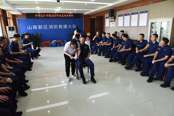 淮南市红十字会连续16年为消防培训应急救护13