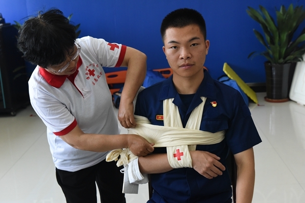 淮南市红十字会连续16年为消防培训应急救护3