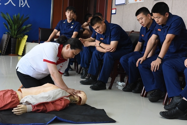 淮南市红十字会连续16年为消防培训应急救护4