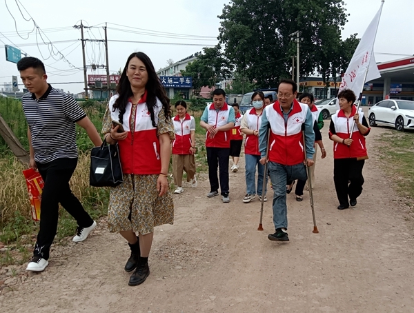 “淮小红”“粽”情满满送爱心20