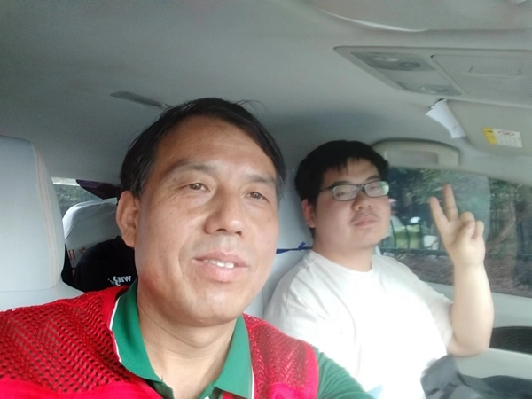 “淮小红”爱心护考温情满路15