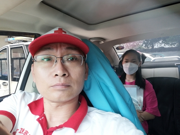 “淮小红”爱心护考温情满路16