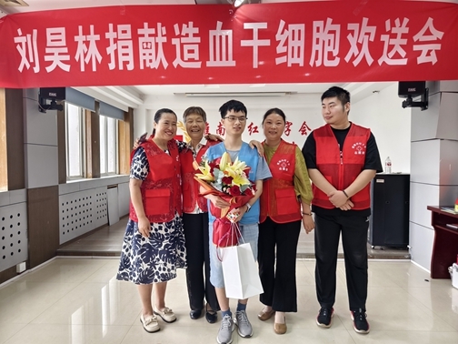 咱们一大家自家人为你壮行8