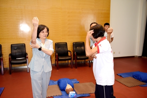 世界急救日市长学救护15