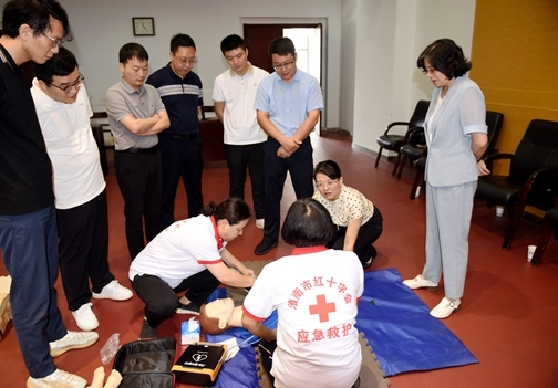世界急救日市长学救护16