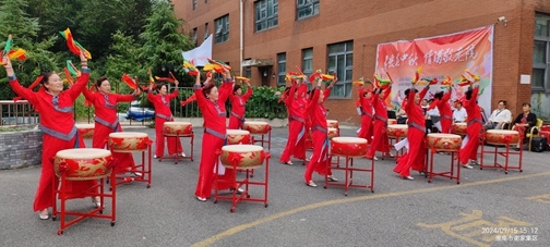 中国好人张志敏志愿服务队为孤老欢度中秋14