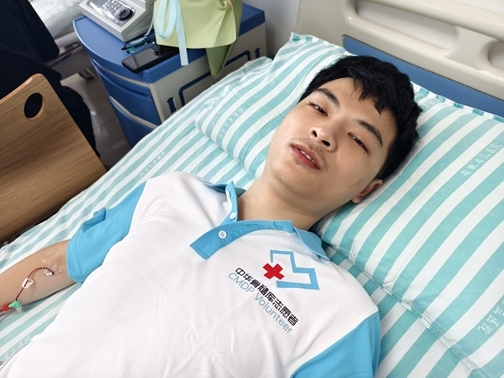 21岁的他跨越三省四地成功传递生命接力8