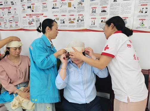 淮南市红十字会首进燃气公司开展救护员培训13