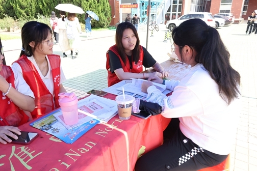 市红十字会指导淮师志愿者开展新学期首场献血活动3