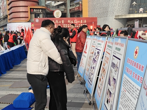 国际志愿者日“淮小红”依然是主角12