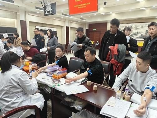 市直机关党员干部献血留样5