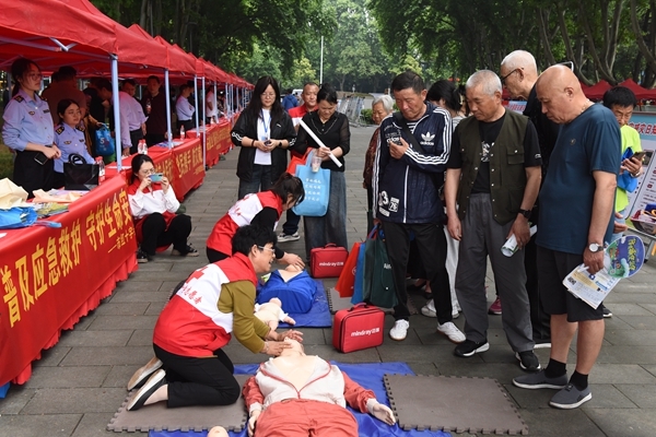 淮南市县红十字会开展防灾减灾宣传活动6