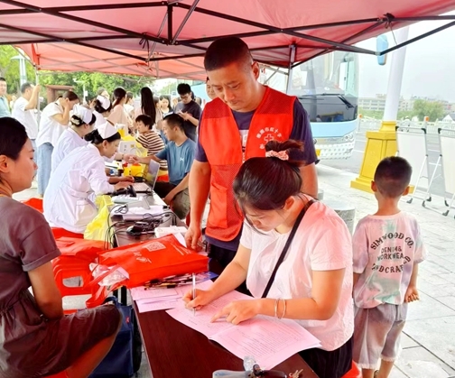 市红十字会赴寿县指导动员献血采样3