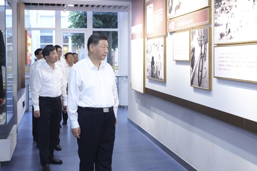 习近平在福建考察时强调 扭住目标不放松 一张蓝图绘到底 在中国式现代化建设中奋勇争先8
