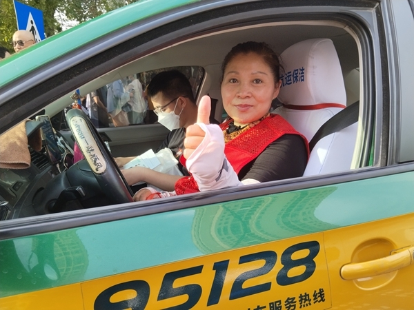 “淮小红”爱心护考温馨呵护学子赢得爱的回馈21
