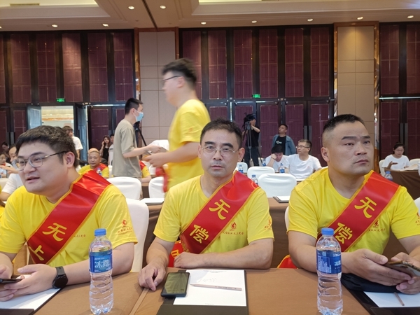 世界献血者日“淮小红”因热血奉献登台授“国”奖5