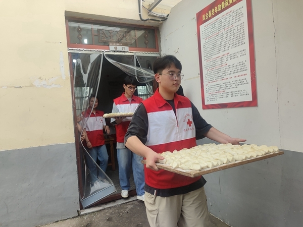 “淮小红”“粽”情端午“艾”暖人间44