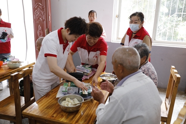 “淮小红”“粽”情端午“艾”暖人间46