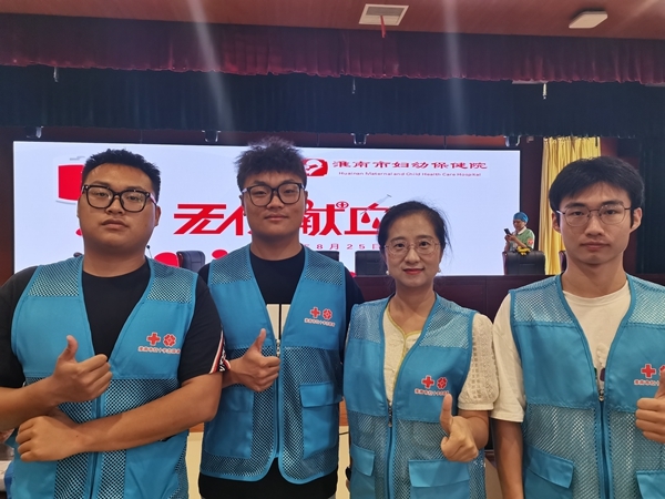 高温酷暑“淮小红”献血采样不停歇7