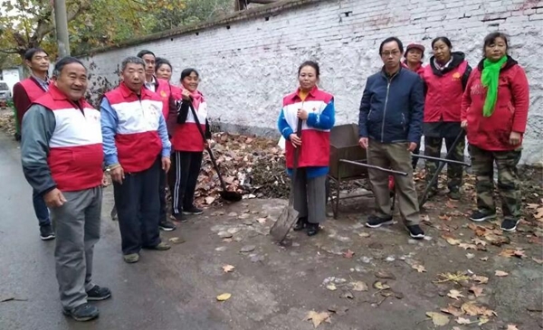 花甲志愿者王梅英扎根社区默默奉献35载6