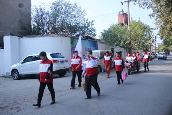 花甲志愿者王梅英扎根社区默默奉献35载7