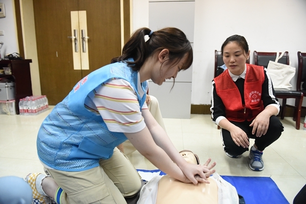 “淮小红”危急时刻出手救人1