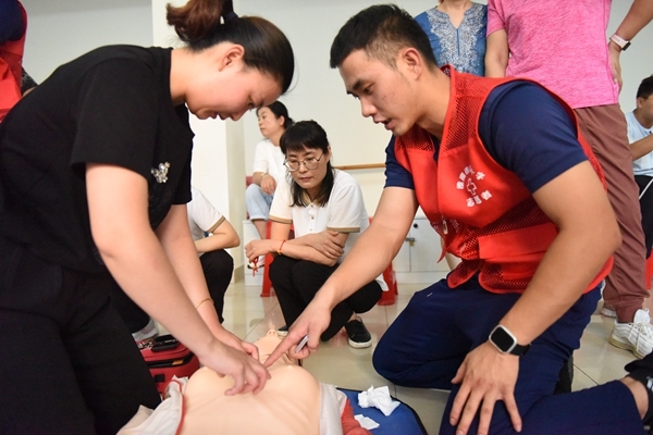 淮南市红十字会应急救护员培训再进社区16