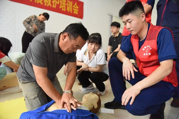 淮南市红十字会应急救护员培训再进社区17