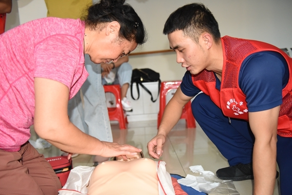 淮南市红十字会应急救护员培训再进社区19