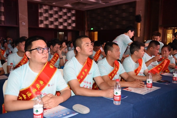 感谢您,捐献者;致敬,捐献者!18