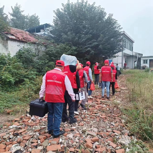 “淮小红”“双节”奉献忙43