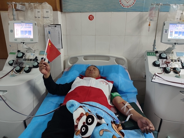 “淮小红”“双节”奉献忙1