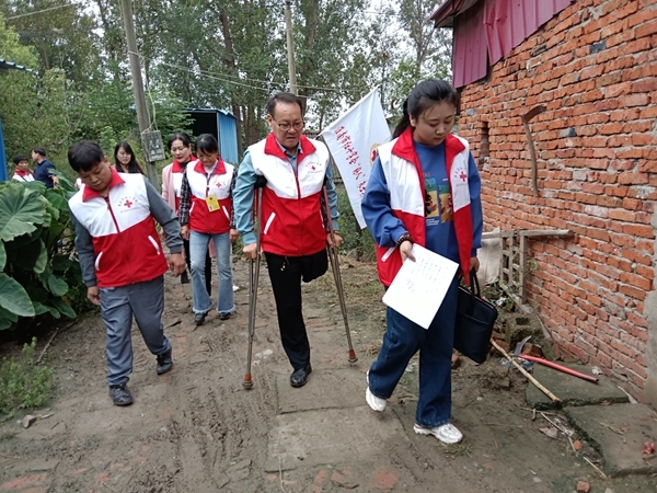 “淮小红”“双节”奉献忙8