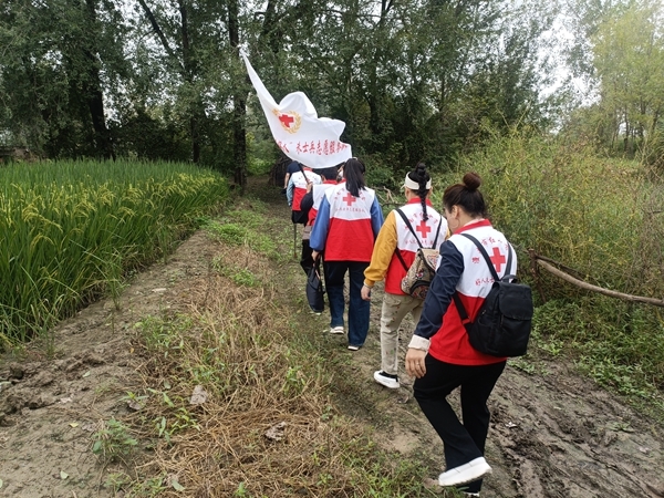 “淮小红”“双节”奉献忙13