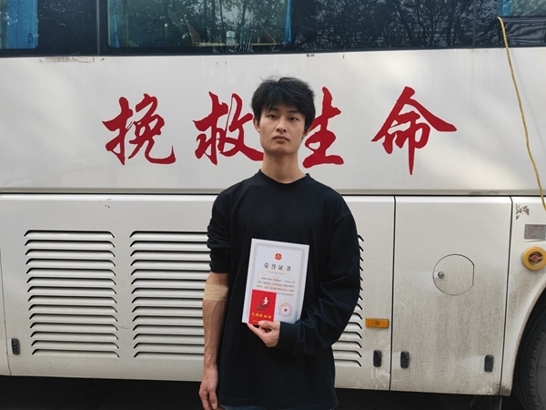 淮职志愿者献血留样忙5