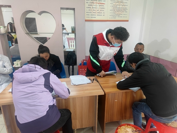 “淮小红”献血采样走进毛集乡镇2