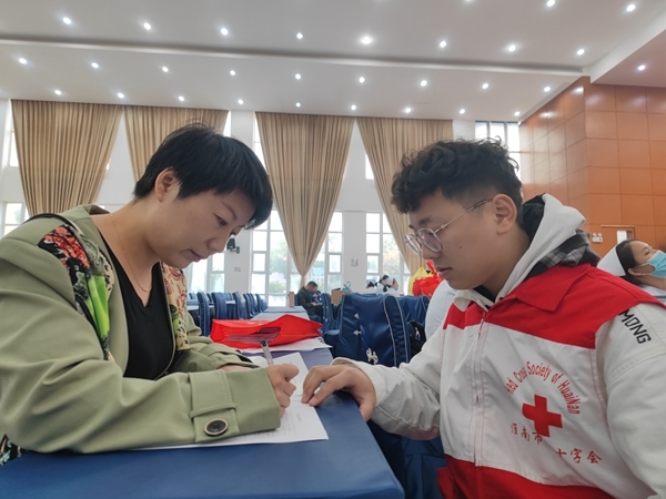 “淮小红”献血采样走进毛集乡镇6