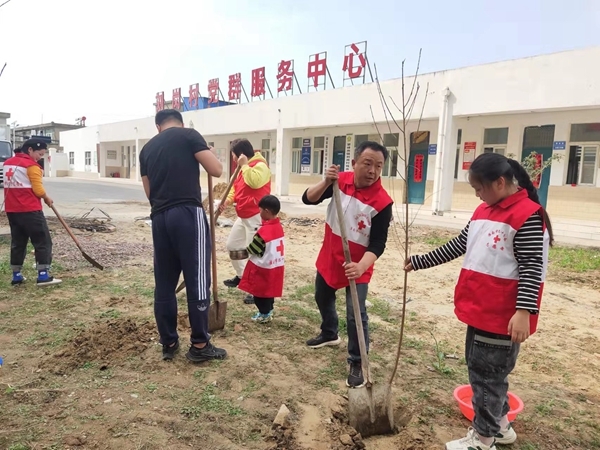 三员“淮小红”同获三季度市学雷锋志愿服务典型13